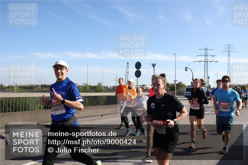 03.10.2025 - Köhlbrandbrückenlauf Julia Fischer http://msf.ph/oto/9000424 03.10.2025 12:15:17 Position 3 5849, 4012, 1, 6722 meine-sportfotos.de