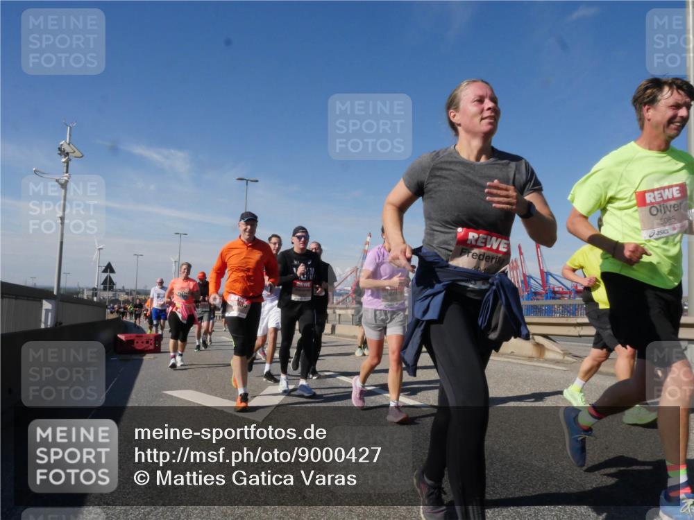 03.10.2025 - Köhlbrandbrückenlauf Matties Gatica Varas http://msf.ph/oto/9000427 03.10.2025 12:53:33 Position 2 101, 5085 meine-sportfotos.de