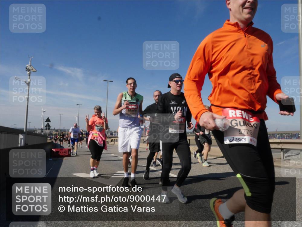 03.10.2025 - Köhlbrandbrückenlauf Matties Gatica Varas http://msf.ph/oto/9000447 03.10.2025 12:53:34 Position 2 247, 6306, 6559, 5776 meine-sportfotos.de