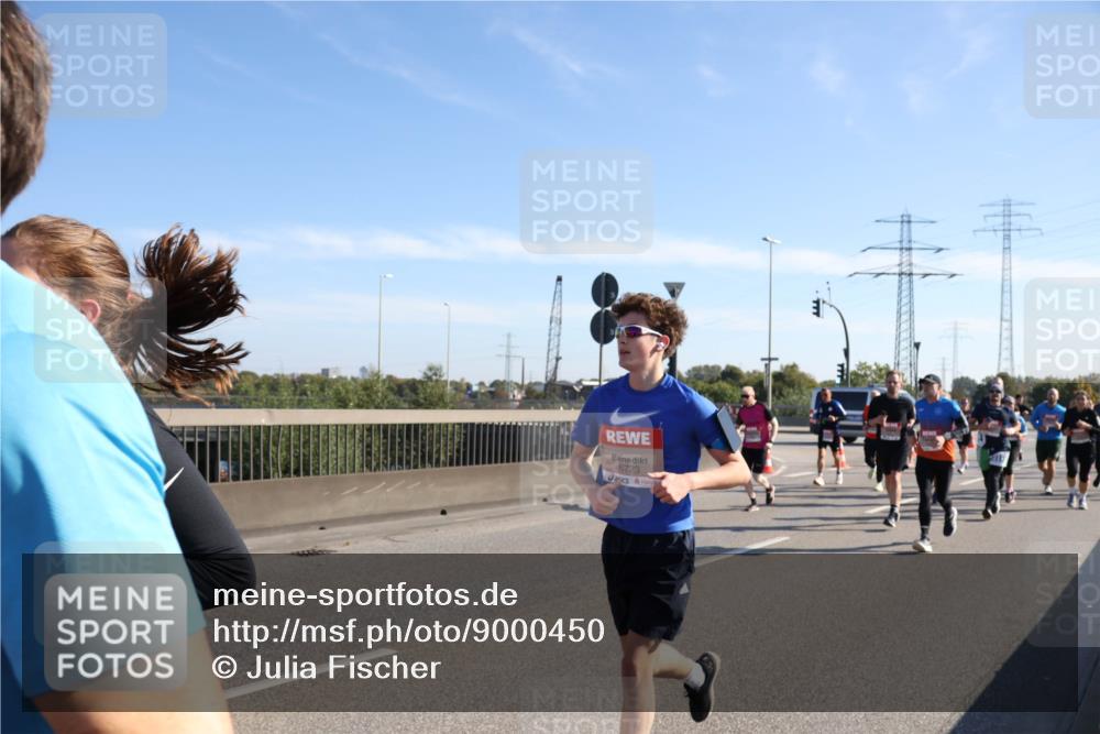 03.10.2025 - Köhlbrandbrückenlauf Julia Fischer http://msf.ph/oto/9000450 03.10.2025 12:15:19 Position 3 6723 meine-sportfotos.de