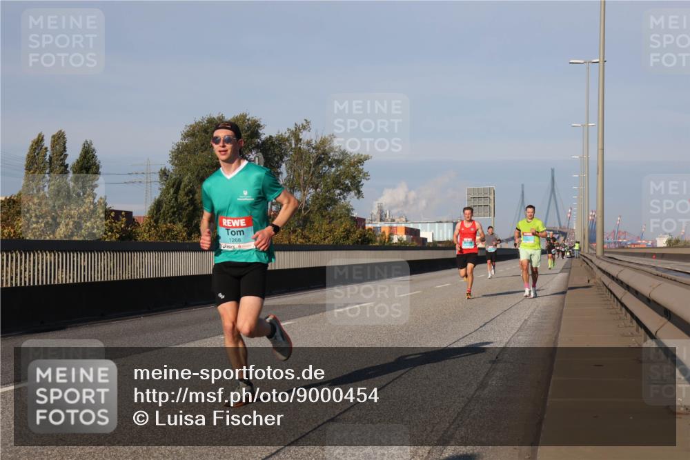 03.10.2025 - Köhlbrandbrückenlauf Luisa Fischer http://msf.ph/oto/9000454 03.10.2025 10:42:29 Position 3 1268 meine-sportfotos.de