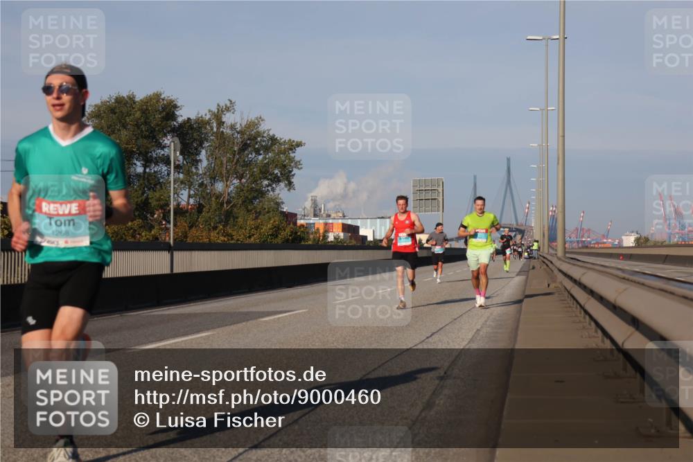 03.10.2025 - Köhlbrandbrückenlauf Luisa Fischer http://msf.ph/oto/9000460 03.10.2025 10:42:29 Position 3 1268 meine-sportfotos.de