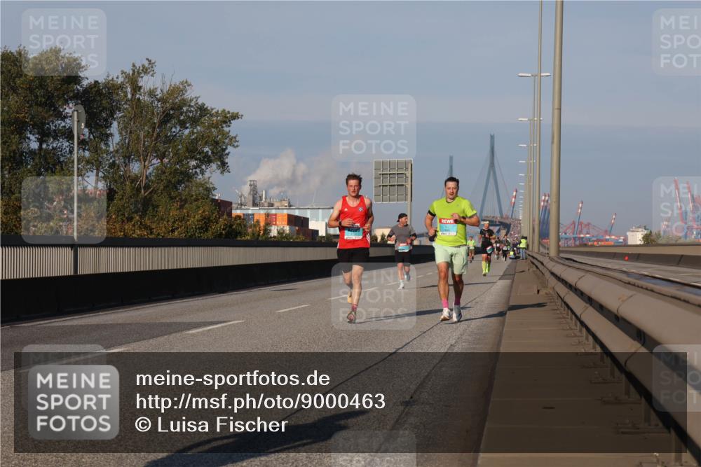 03.10.2025 - Köhlbrandbrückenlauf Luisa Fischer http://msf.ph/oto/9000463 03.10.2025 10:42:29 Position 3  meine-sportfotos.de