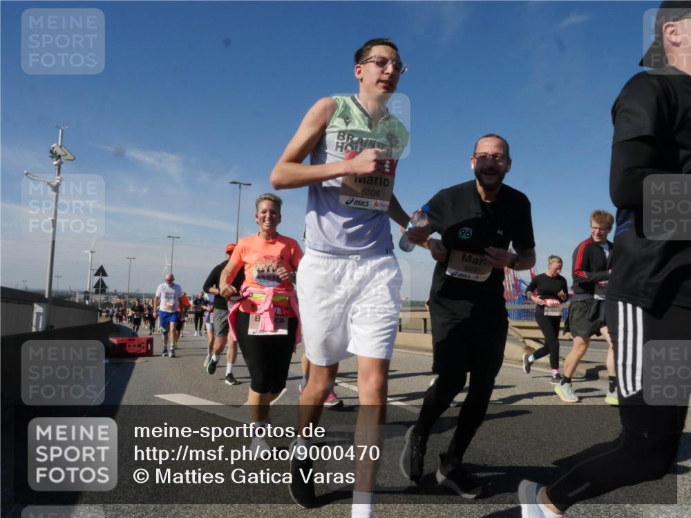 03.10.2025 - Köhlbrandbrückenlauf Matties Gatica Varas http://msf.ph/oto/9000470 03.10.2025 12:53:35 Position 2 6306, 6291 meine-sportfotos.de