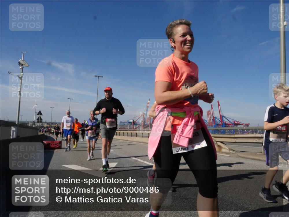 03.10.2025 - Köhlbrandbrückenlauf Matties Gatica Varas http://msf.ph/oto/9000486 03.10.2025 12:53:36 Position 2 6598 meine-sportfotos.de