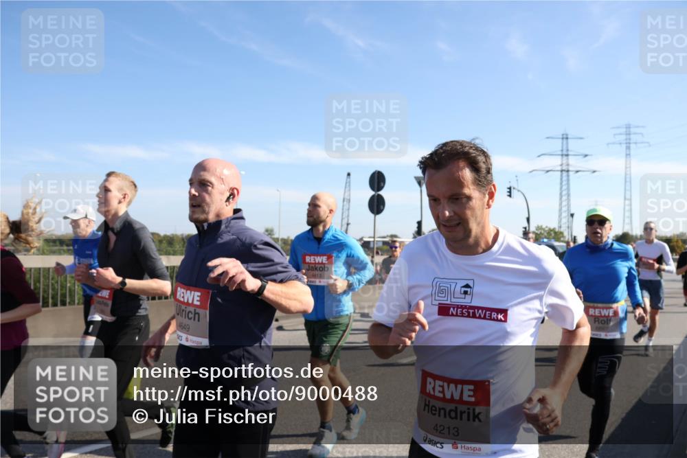 03.10.2025 - Köhlbrandbrückenlauf Julia Fischer http://msf.ph/oto/9000488 03.10.2025 12:15:23 Position 3 4649, 4413, 4213 meine-sportfotos.de