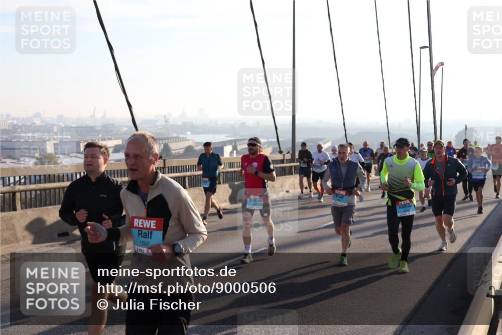 03.10.2025 - Köhlbrandbrückenlauf Julia Fischer http://msf.ph/oto/9000506 03.10.2025 09:21:29 Position 1 1082 meine-sportfotos.de