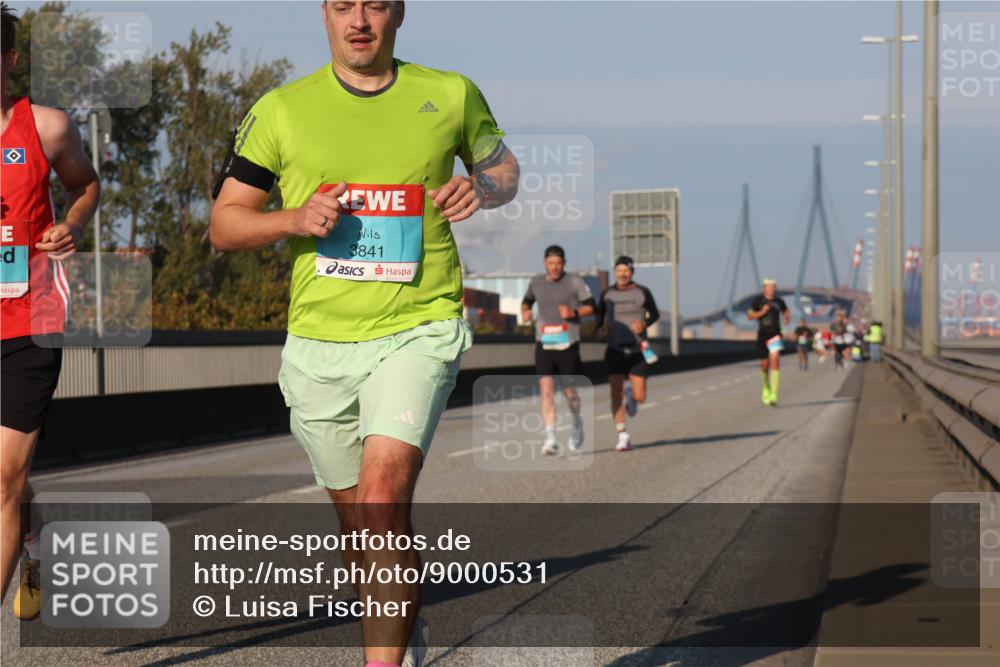 03.10.2025 - Köhlbrandbrückenlauf Luisa Fischer http://msf.ph/oto/9000531 03.10.2025 10:42:33 Position 3 3841 meine-sportfotos.de