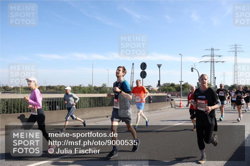 03.10.2025 - Köhlbrandbrückenlauf Julia Fischer http://msf.ph/oto/9000535 03.10.2025 12:15:30 Position 3 6766 meine-sportfotos.de