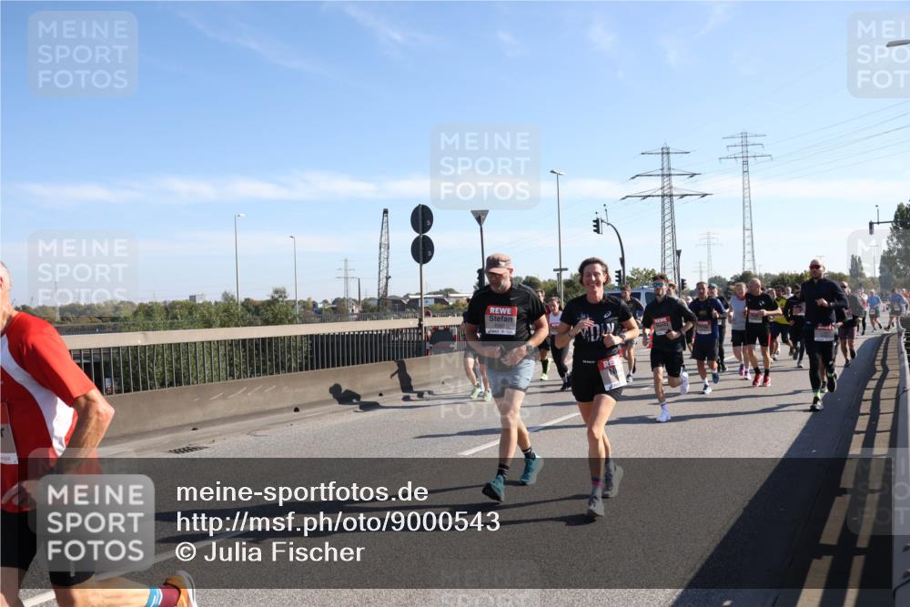 03.10.2025 - Köhlbrandbrückenlauf Julia Fischer http://msf.ph/oto/9000543 03.10.2025 12:15:32 Position 3  meine-sportfotos.de
