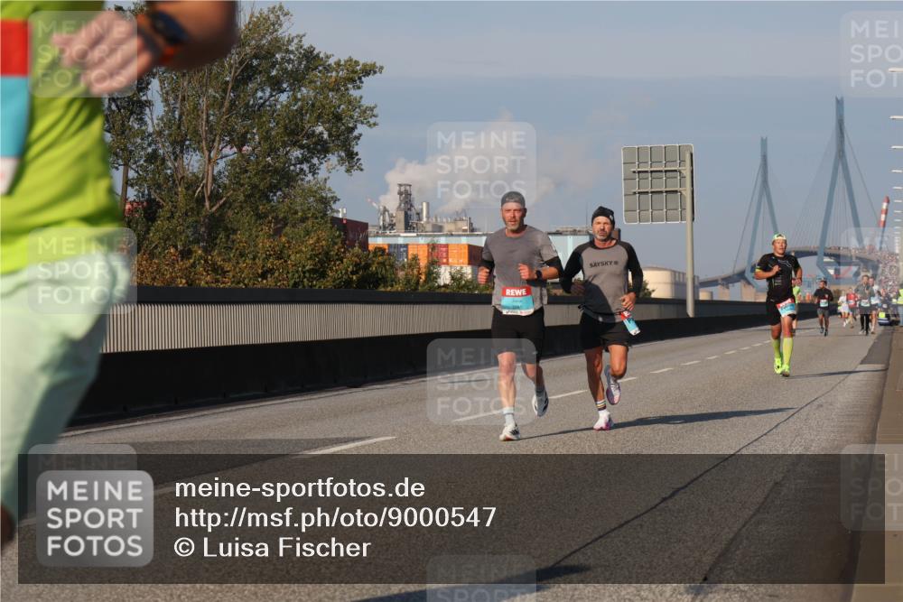 03.10.2025 - Köhlbrandbrückenlauf Luisa Fischer http://msf.ph/oto/9000547 03.10.2025 10:42:33 Position 3  meine-sportfotos.de