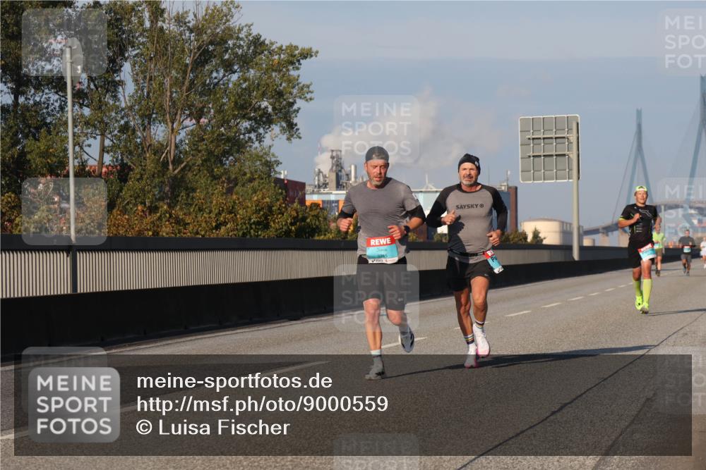 03.10.2025 - Köhlbrandbrückenlauf Luisa Fischer http://msf.ph/oto/9000559 03.10.2025 10:42:34 Position 3  meine-sportfotos.de