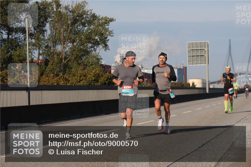 03.10.2025 - Köhlbrandbrückenlauf Luisa Fischer http://msf.ph/oto/9000570 03.10.2025 10:42:34 Position 3 3785 meine-sportfotos.de