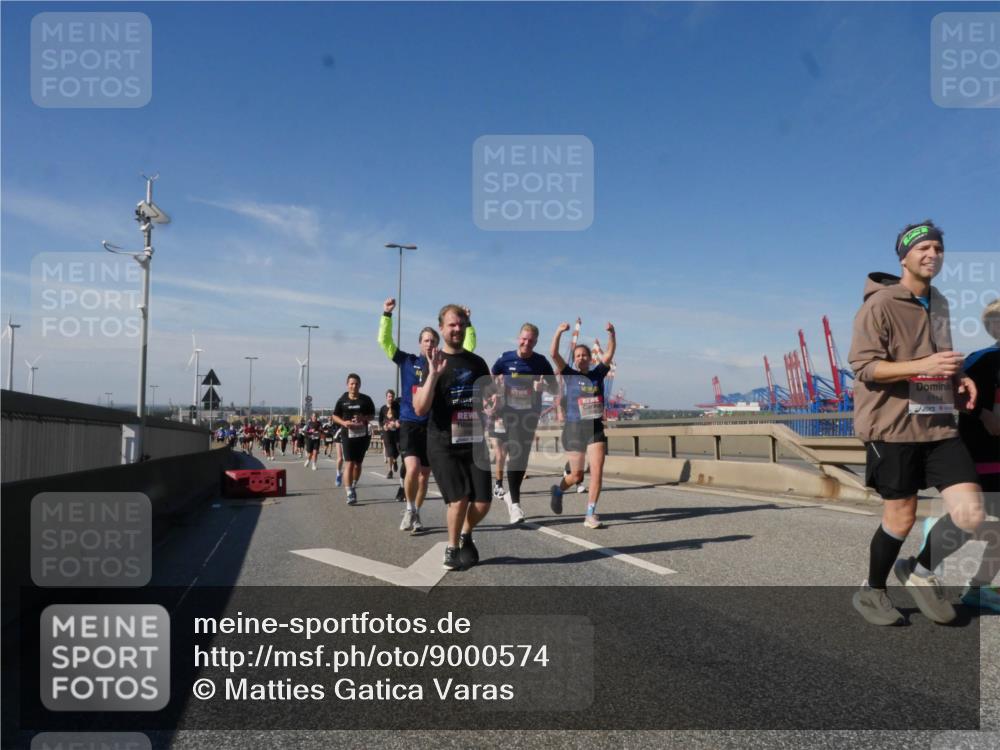 03.10.2025 - Köhlbrandbrückenlauf Matties Gatica Varas http://msf.ph/oto/9000574 03.10.2025 12:53:42 Position 2 6114 meine-sportfotos.de