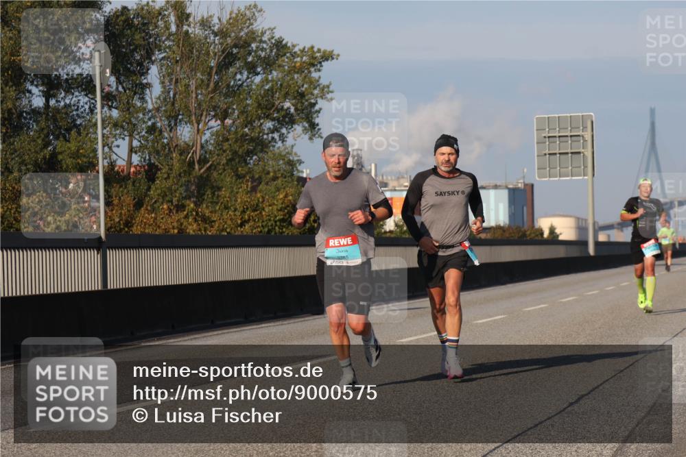 03.10.2025 - Köhlbrandbrückenlauf Luisa Fischer http://msf.ph/oto/9000575 03.10.2025 10:42:35 Position 3 3785 meine-sportfotos.de