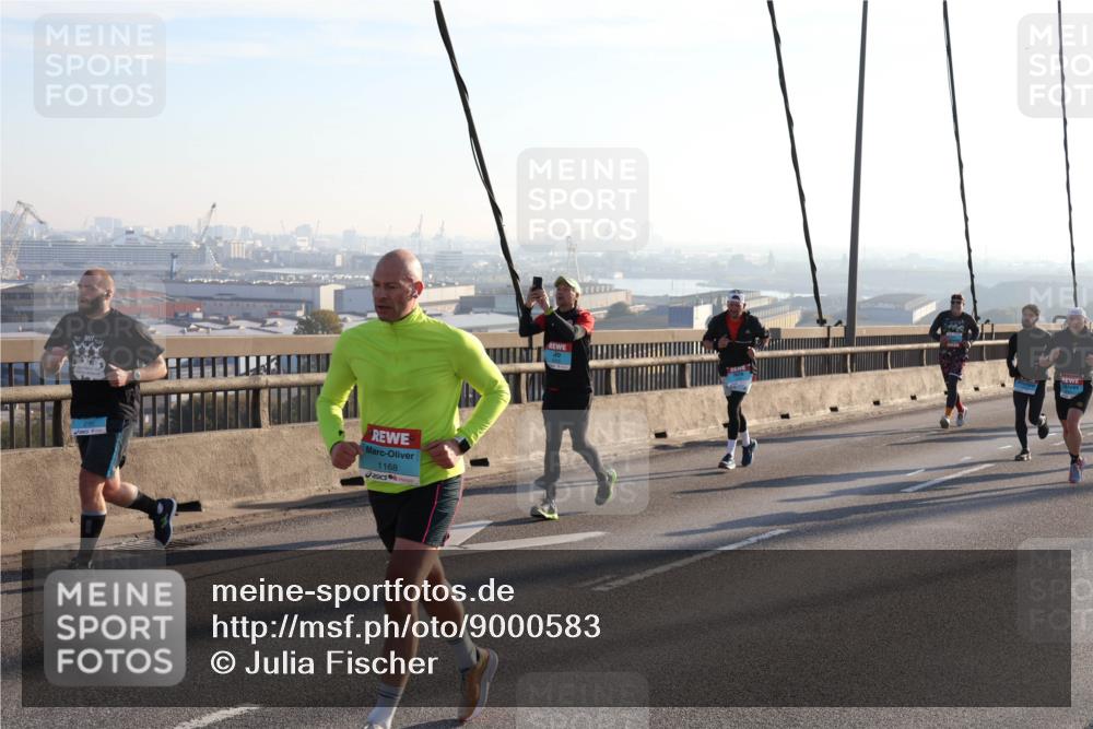 03.10.2025 - Köhlbrandbrückenlauf Julia Fischer http://msf.ph/oto/9000583 03.10.2025 09:21:41 Position 1 1168 meine-sportfotos.de