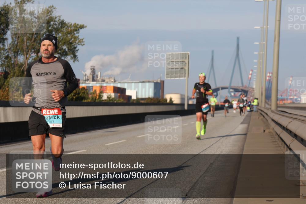 03.10.2025 - Köhlbrandbrückenlauf Luisa Fischer http://msf.ph/oto/9000607 03.10.2025 10:42:36 Position 3 1037 meine-sportfotos.de