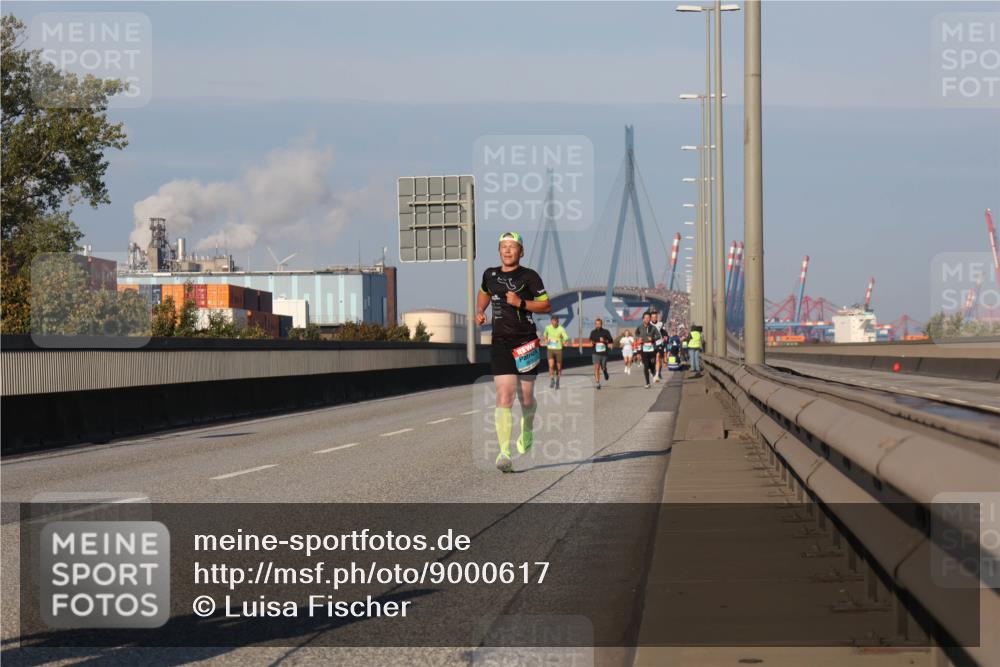 03.10.2025 - Köhlbrandbrückenlauf Luisa Fischer http://msf.ph/oto/9000617 03.10.2025 10:42:37 Position 3  meine-sportfotos.de