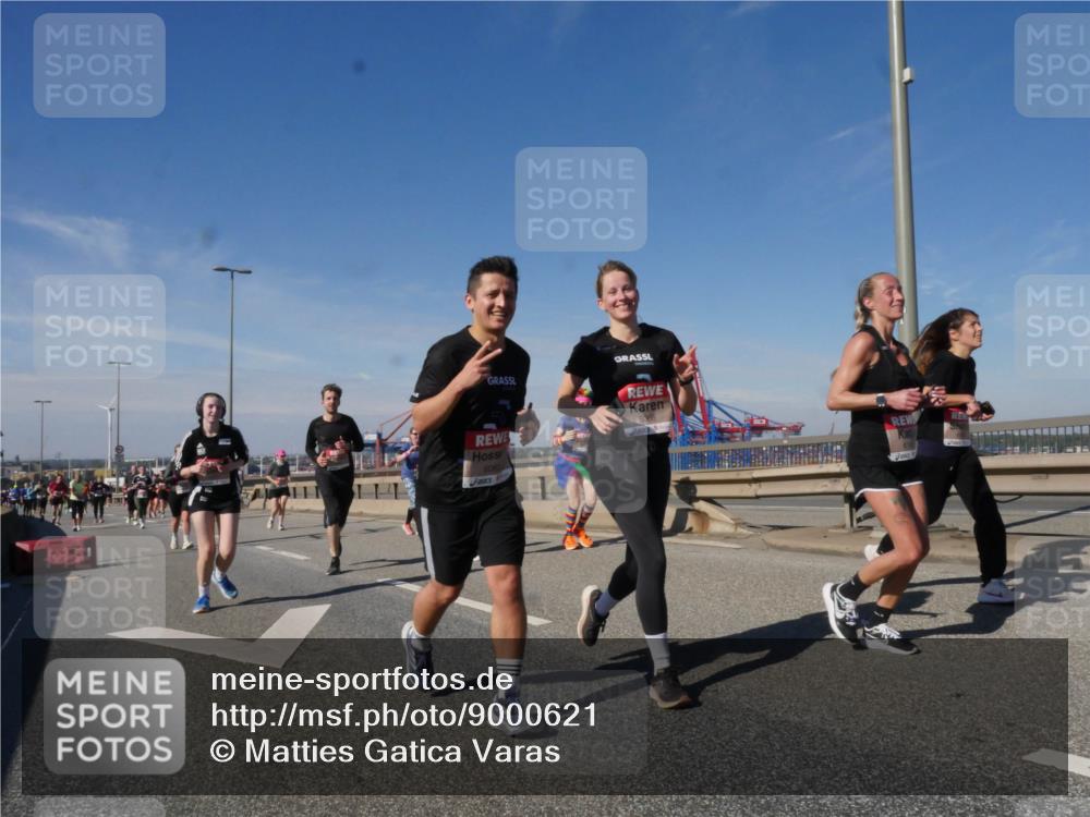 03.10.2025 - Köhlbrandbrückenlauf Matties Gatica Varas http://msf.ph/oto/9000621 03.10.2025 12:53:45 Position 2 6066, 606 meine-sportfotos.de