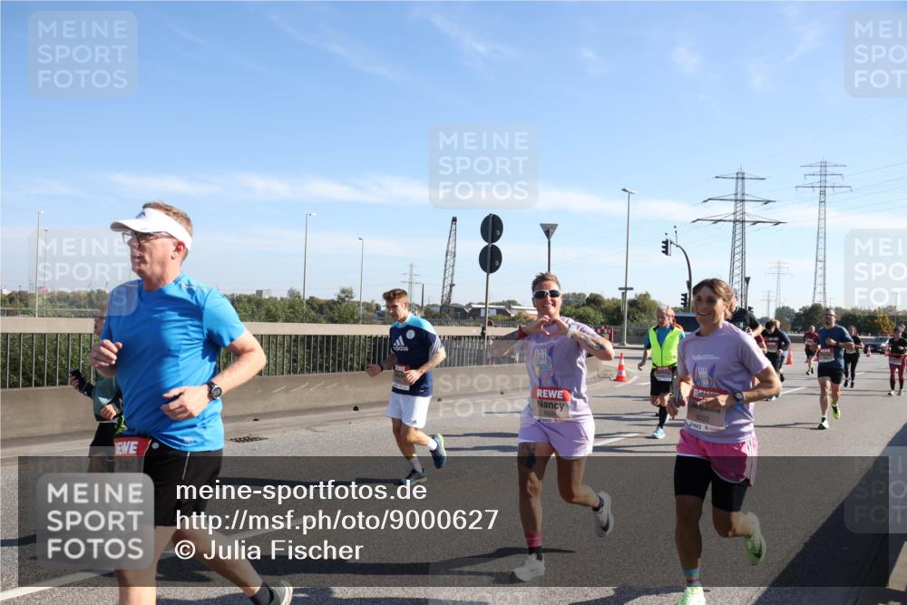 03.10.2025 - Köhlbrandbrückenlauf Julia Fischer http://msf.ph/oto/9000627 03.10.2025 12:15:43 Position 3 6222 meine-sportfotos.de
