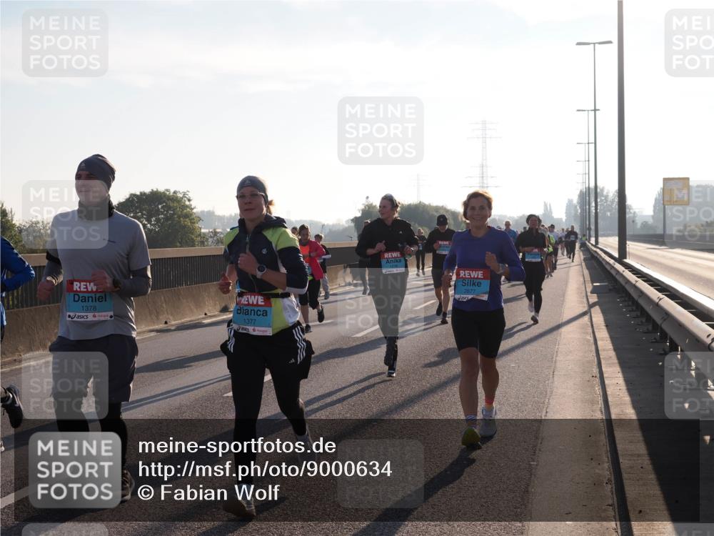 03.10.2025 - Köhlbrandbrückenlauf Fabian Wolf http://msf.ph/oto/9000634 03.10.2025 09:17:16 Position 3 1378, 1377, 2677 meine-sportfotos.de