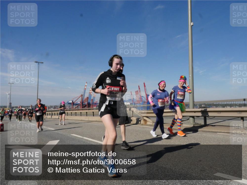 03.10.2025 - Köhlbrandbrückenlauf Matties Gatica Varas http://msf.ph/oto/9000658 03.10.2025 12:53:47 Position 2 5353, 30 meine-sportfotos.de