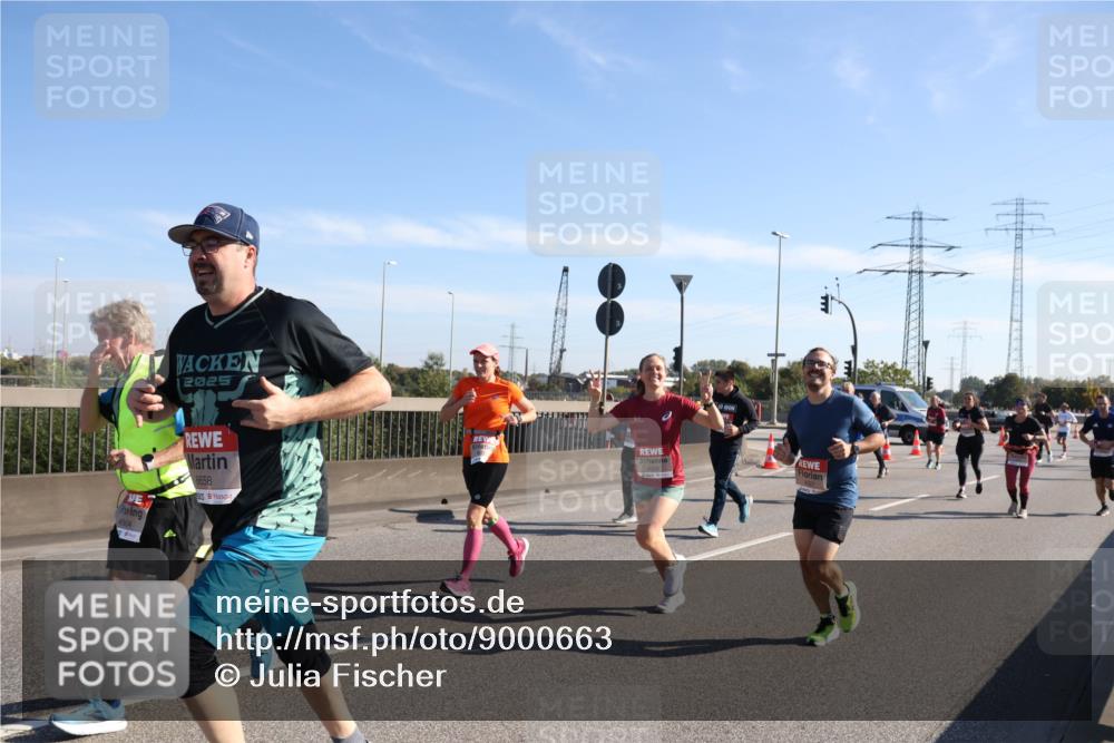 03.10.2025 - Köhlbrandbrückenlauf Julia Fischer http://msf.ph/oto/9000663 03.10.2025 12:15:45 Position 3 12025, 4504, 6658 meine-sportfotos.de
