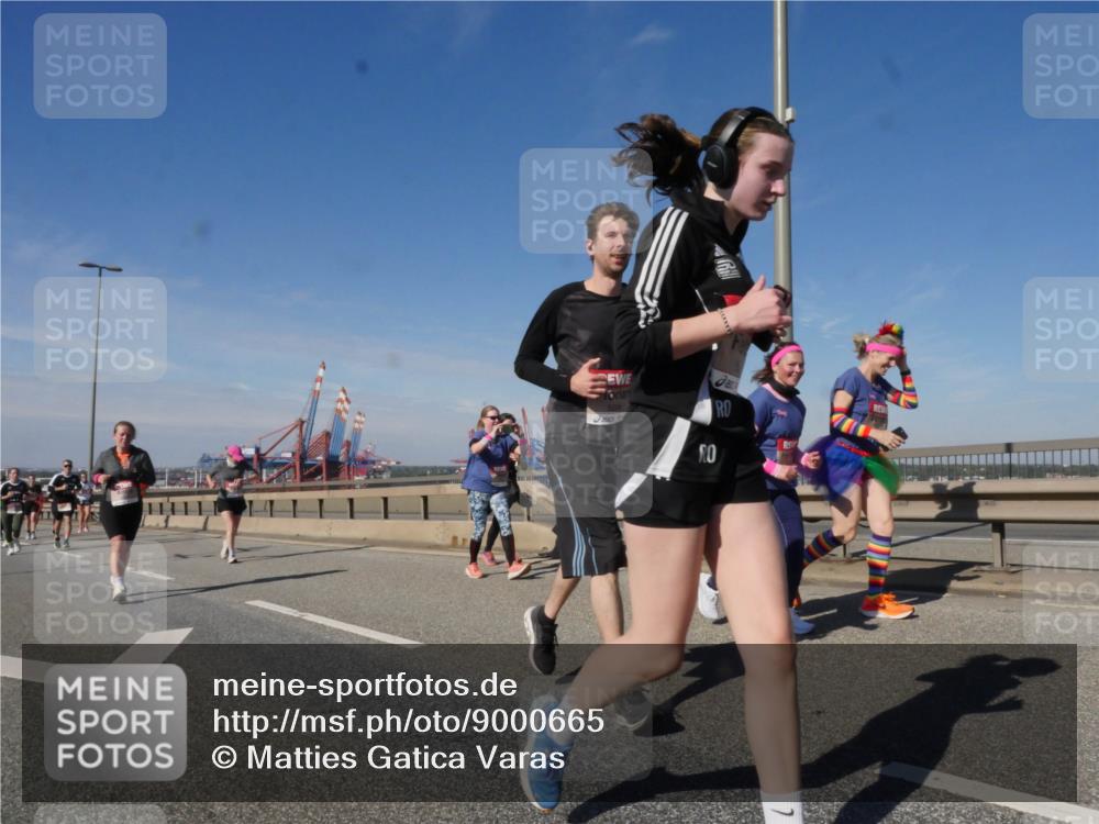 03.10.2025 - Köhlbrandbrückenlauf Matties Gatica Varas http://msf.ph/oto/9000665 03.10.2025 12:53:48 Position 2  meine-sportfotos.de