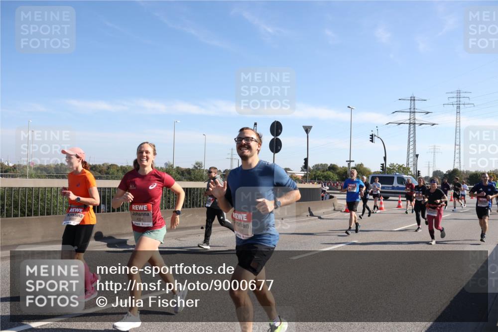 03.10.2025 - Köhlbrandbrückenlauf Julia Fischer http://msf.ph/oto/9000677 03.10.2025 12:15:46 Position 3 6037, 4328, 1327 meine-sportfotos.de