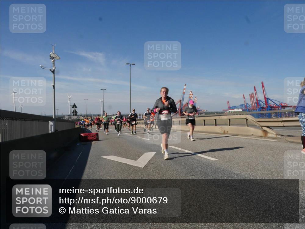 03.10.2025 - Köhlbrandbrückenlauf Matties Gatica Varas http://msf.ph/oto/9000679 03.10.2025 12:53:49 Position 2  meine-sportfotos.de