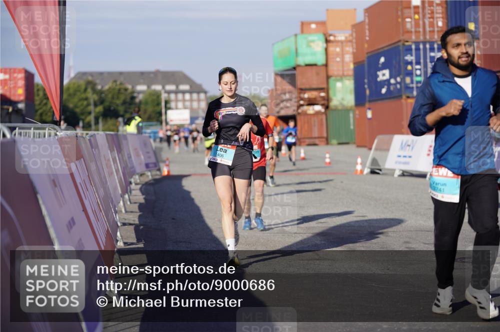 03.10.2025 - Köhlbrandbrückenlauf Michael Burmester http://msf.ph/oto/9000686 03.10.2025 10:04:59 Ziel 1211, 1302, 1406, 1477, 1622, 1944, 3741, 3812 meine-sportfotos.de