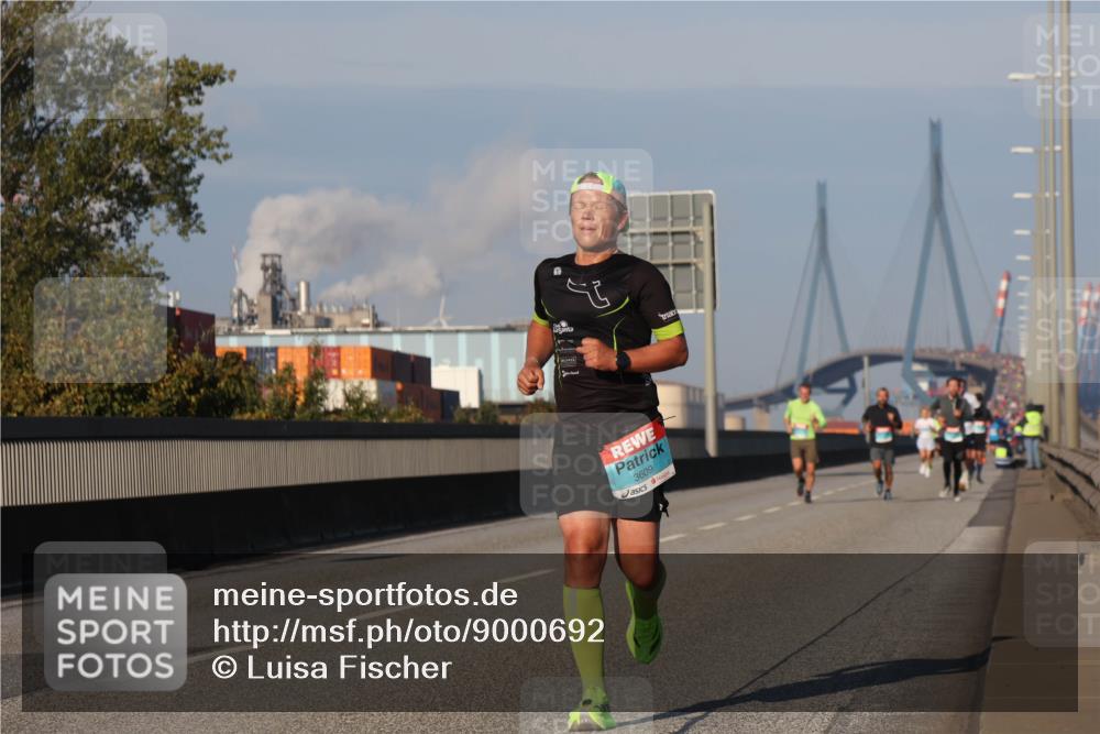 03.10.2025 - Köhlbrandbrückenlauf Luisa Fischer http://msf.ph/oto/9000692 03.10.2025 10:42:40 Position 3 3609 meine-sportfotos.de