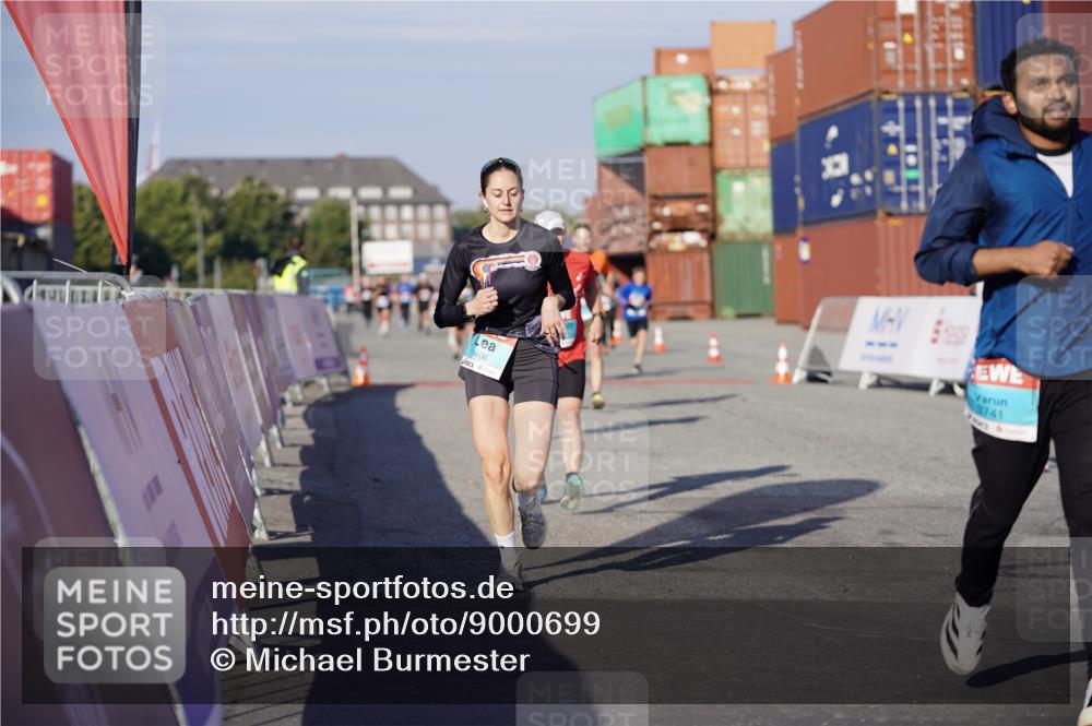 03.10.2025 - Köhlbrandbrückenlauf Michael Burmester http://msf.ph/oto/9000699 03.10.2025 10:04:59 Ziel 1211, 1302, 1406, 1477, 1622, 1944, 3741, 3812 meine-sportfotos.de