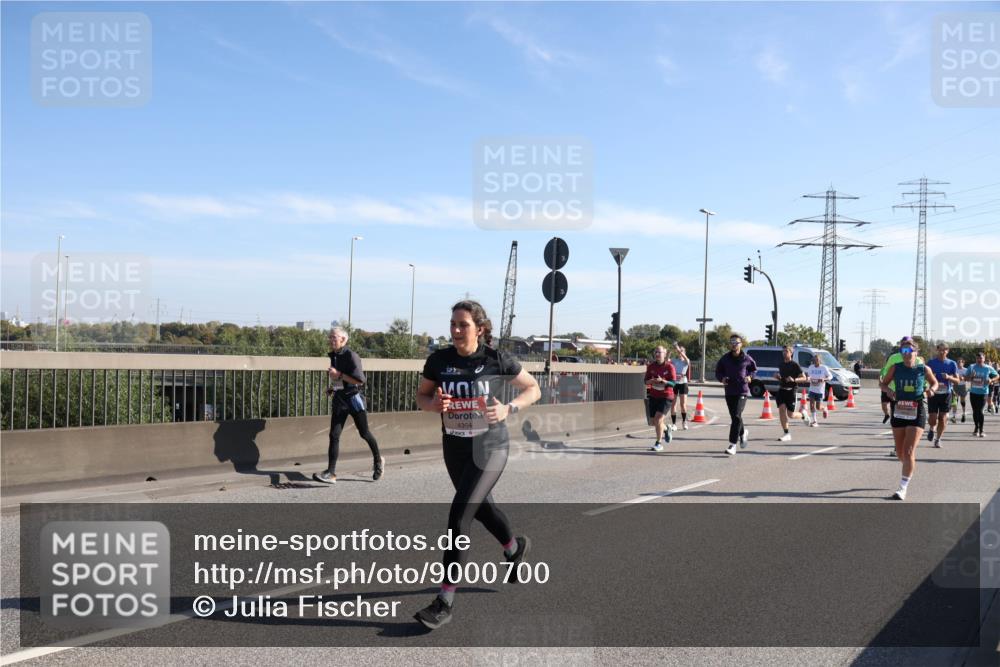 03.10.2025 - Köhlbrandbrückenlauf Julia Fischer http://msf.ph/oto/9000700 03.10.2025 12:15:49 Position 3 4364, 2025 meine-sportfotos.de