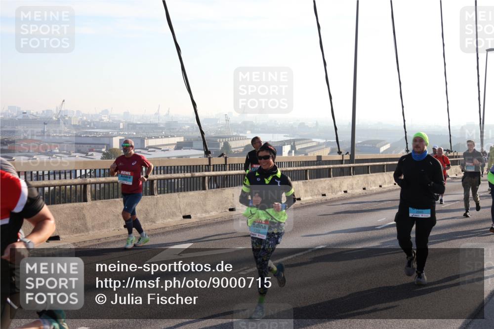 03.10.2025 - Köhlbrandbrückenlauf Julia Fischer http://msf.ph/oto/9000715 03.10.2025 09:22:05 Position 1 1398, 2940 meine-sportfotos.de