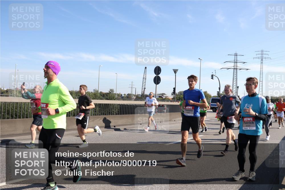 03.10.2025 - Köhlbrandbrückenlauf Julia Fischer http://msf.ph/oto/9000719 03.10.2025 12:15:53 Position 3 6533 meine-sportfotos.de