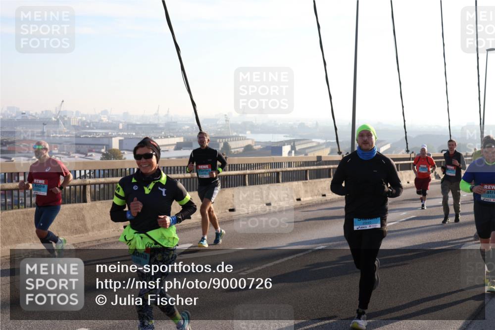 03.10.2025 - Köhlbrandbrückenlauf Julia Fischer http://msf.ph/oto/9000726 03.10.2025 09:22:05 Position 1 2940, 11325 meine-sportfotos.de