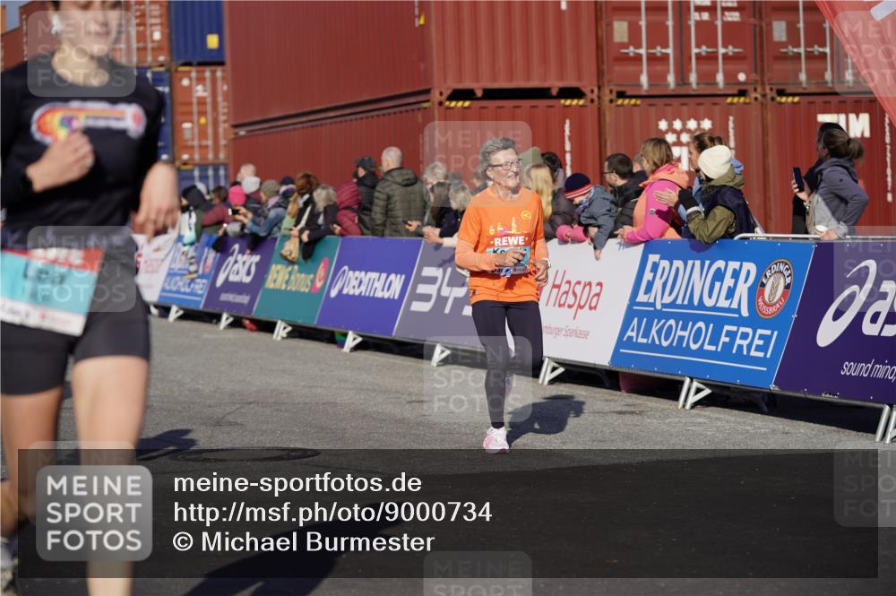 03.10.2025 - Köhlbrandbrückenlauf Michael Burmester http://msf.ph/oto/9000734 03.10.2025 10:05:00 Ziel 1211, 1302, 1406, 1477, 1622, 1944, 3721, 3741 meine-sportfotos.de
