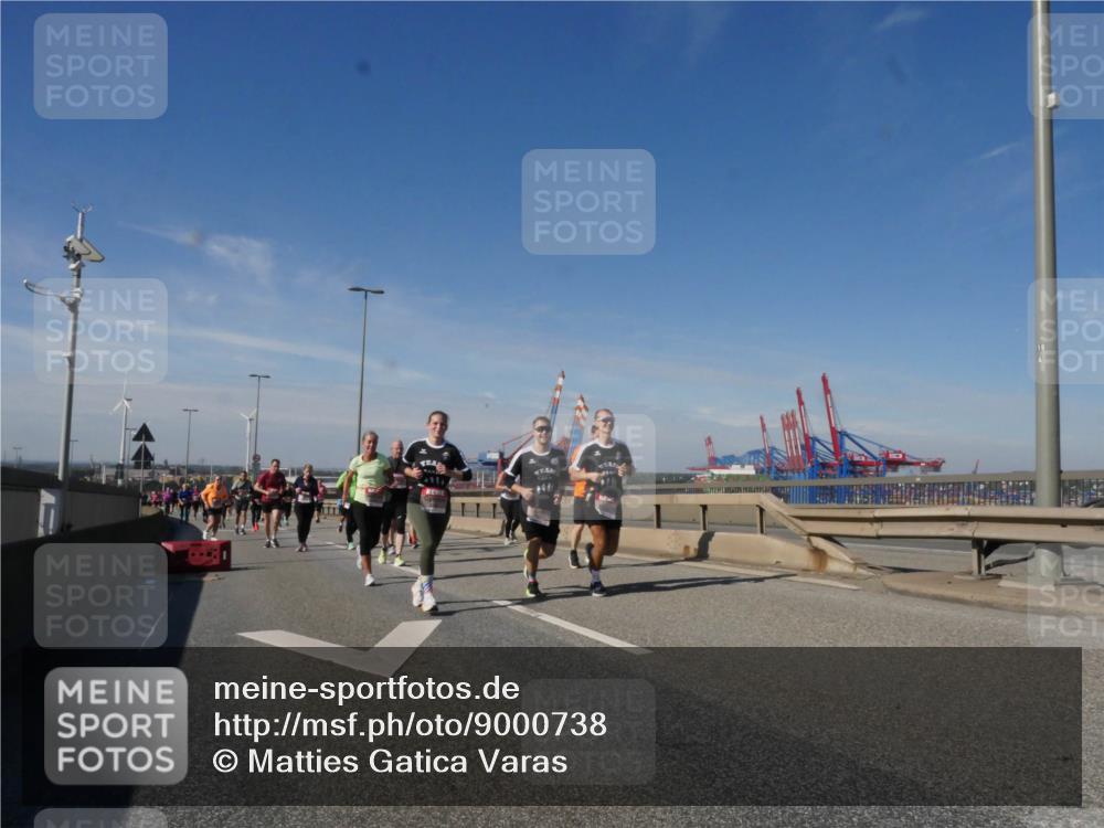 03.10.2025 - Köhlbrandbrückenlauf Matties Gatica Varas http://msf.ph/oto/9000738 03.10.2025 12:53:53 Position 2 111 meine-sportfotos.de