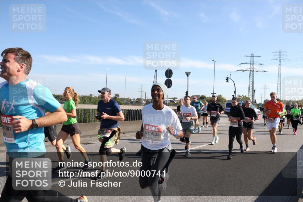 03.10.2025 - Köhlbrandbrückenlauf Julia Fischer http://msf.ph/oto/9000741 03.10.2025 12:15:55 Position 3 534, 4351 meine-sportfotos.de