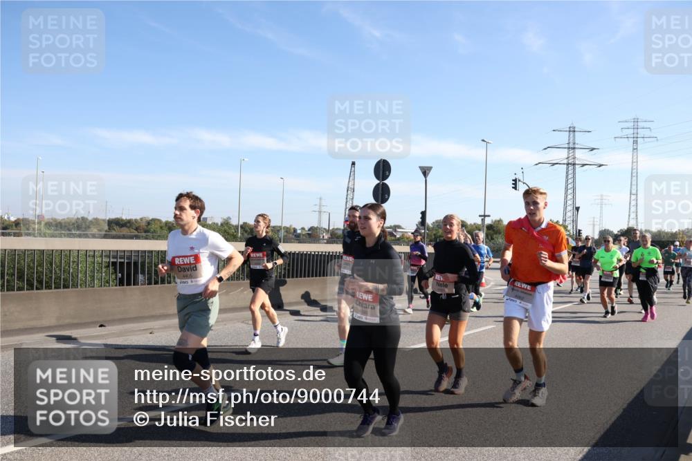 03.10.2025 - Köhlbrandbrückenlauf Julia Fischer http://msf.ph/oto/9000744 03.10.2025 12:15:56 Position 3 4405, 4062 meine-sportfotos.de