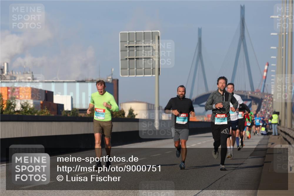 03.10.2025 - Köhlbrandbrückenlauf Luisa Fischer http://msf.ph/oto/9000751 03.10.2025 10:42:49 Position 3 1184, 00 meine-sportfotos.de