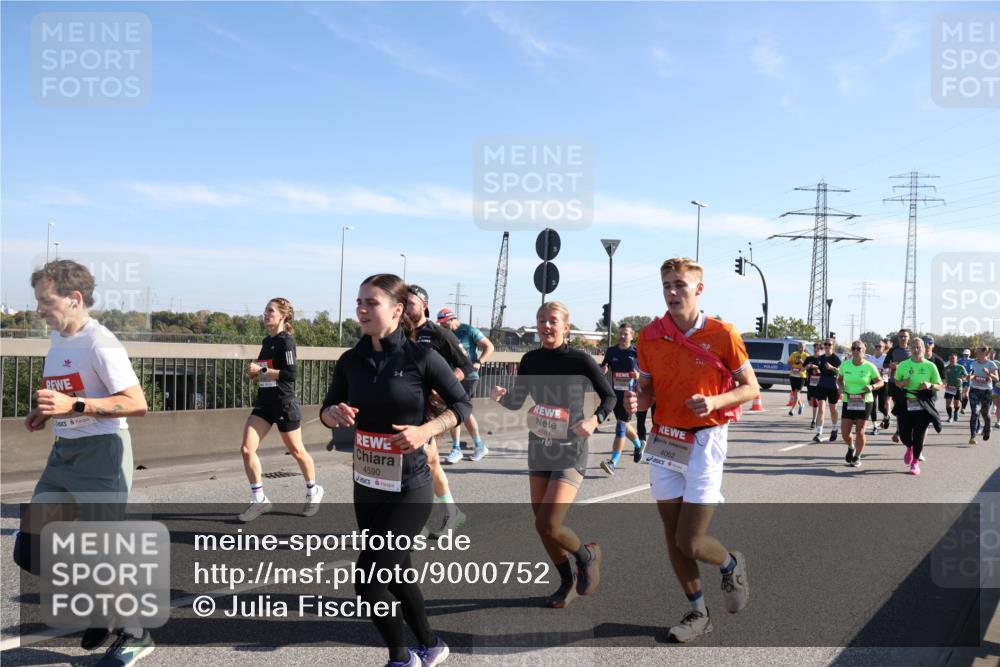 03.10.2025 - Köhlbrandbrückenlauf Julia Fischer http://msf.ph/oto/9000752 03.10.2025 12:15:57 Position 3 4590, 4161, 700, 4062 meine-sportfotos.de