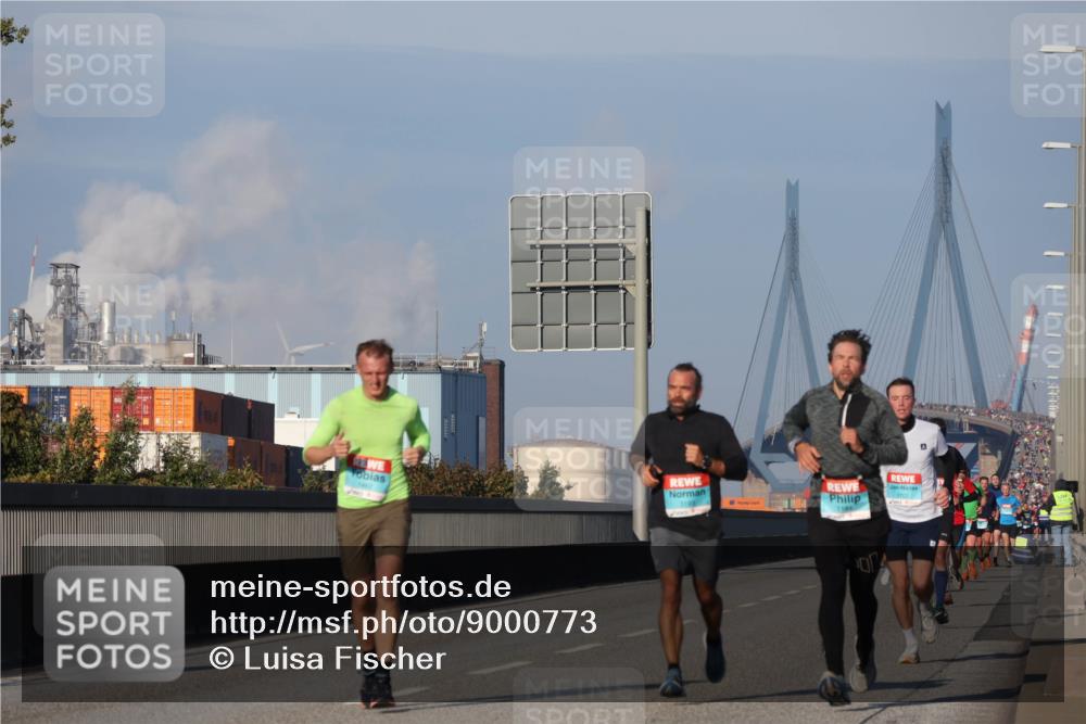 03.10.2025 - Köhlbrandbrückenlauf Luisa Fischer http://msf.ph/oto/9000773 03.10.2025 10:42:50 Position 3  meine-sportfotos.de