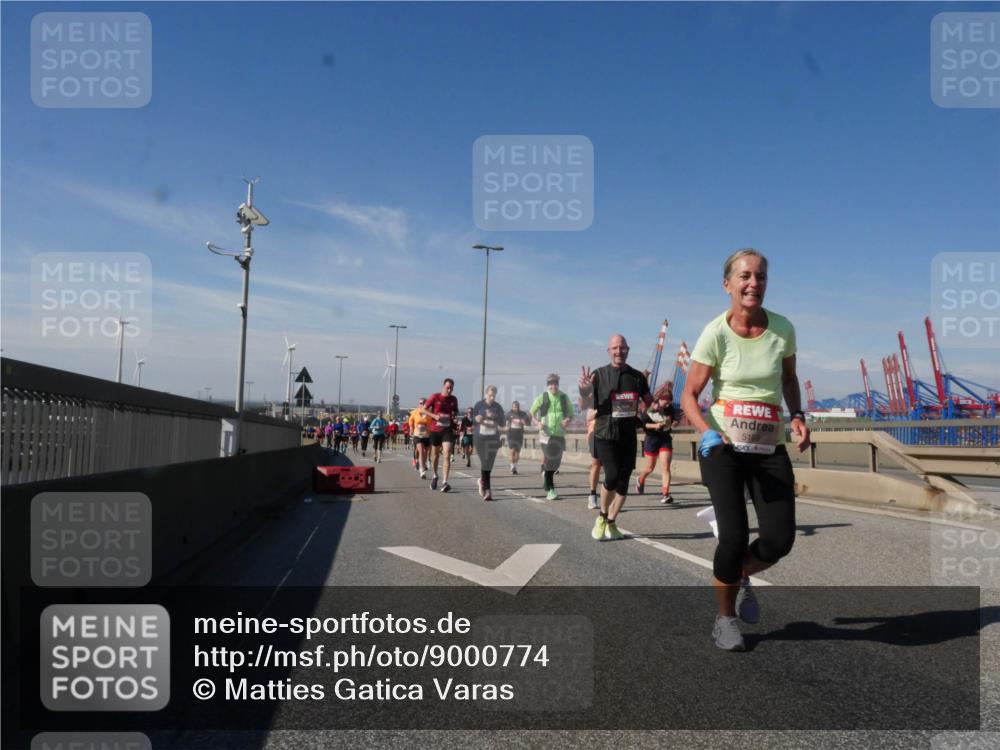 03.10.2025 - Köhlbrandbrückenlauf Matties Gatica Varas http://msf.ph/oto/9000774 03.10.2025 12:53:55 Position 2 518 meine-sportfotos.de