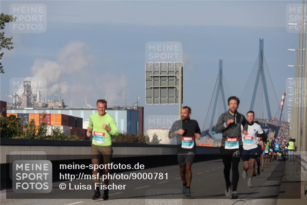 03.10.2025 - Köhlbrandbrückenlauf Luisa Fischer http://msf.ph/oto/9000781 03.10.2025 10:42:50 Position 3 17 meine-sportfotos.de