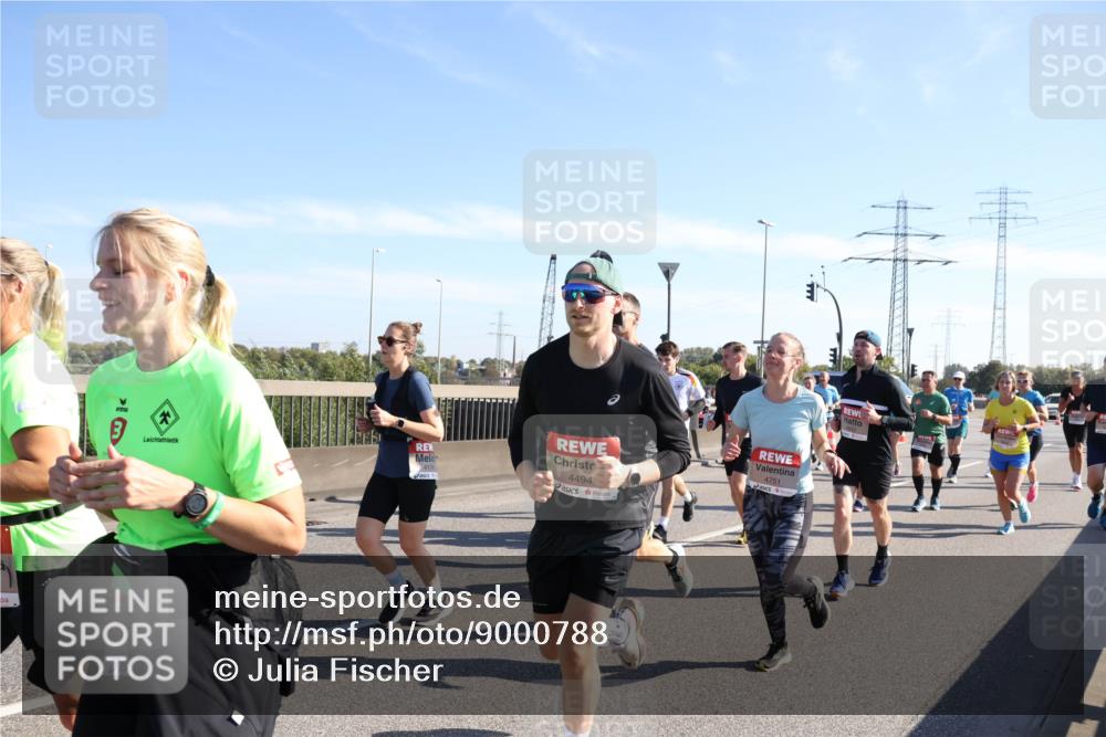 03.10.2025 - Köhlbrandbrückenlauf Julia Fischer http://msf.ph/oto/9000788 03.10.2025 12:16:00 Position 3 3, 4178, 4494, 4751 meine-sportfotos.de