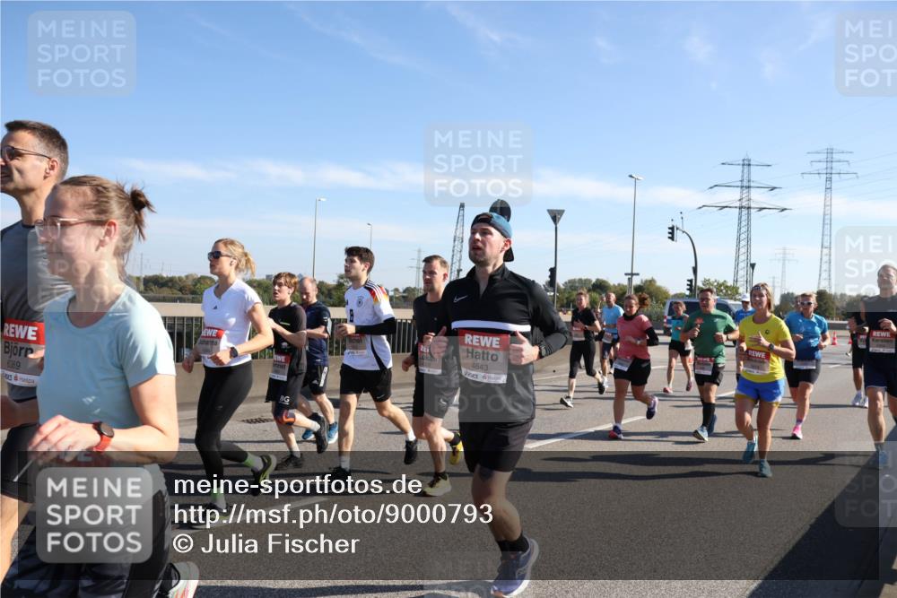 03.10.2025 - Köhlbrandbrückenlauf Julia Fischer http://msf.ph/oto/9000793 03.10.2025 12:16:01 Position 3 6369, 4751, 4643 meine-sportfotos.de