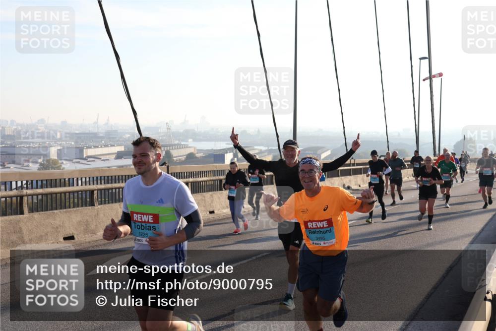 03.10.2025 - Köhlbrandbrückenlauf Julia Fischer http://msf.ph/oto/9000795 03.10.2025 09:22:13 Position 1 1226, 3495 meine-sportfotos.de