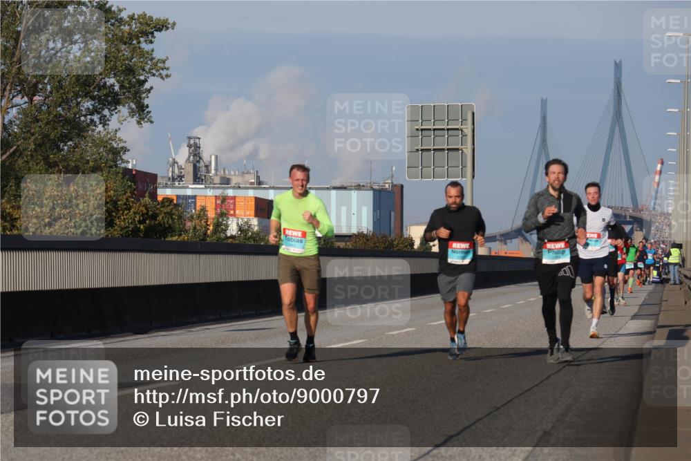 03.10.2025 - Köhlbrandbrückenlauf Luisa Fischer http://msf.ph/oto/9000797 03.10.2025 10:42:51 Position 3  meine-sportfotos.de
